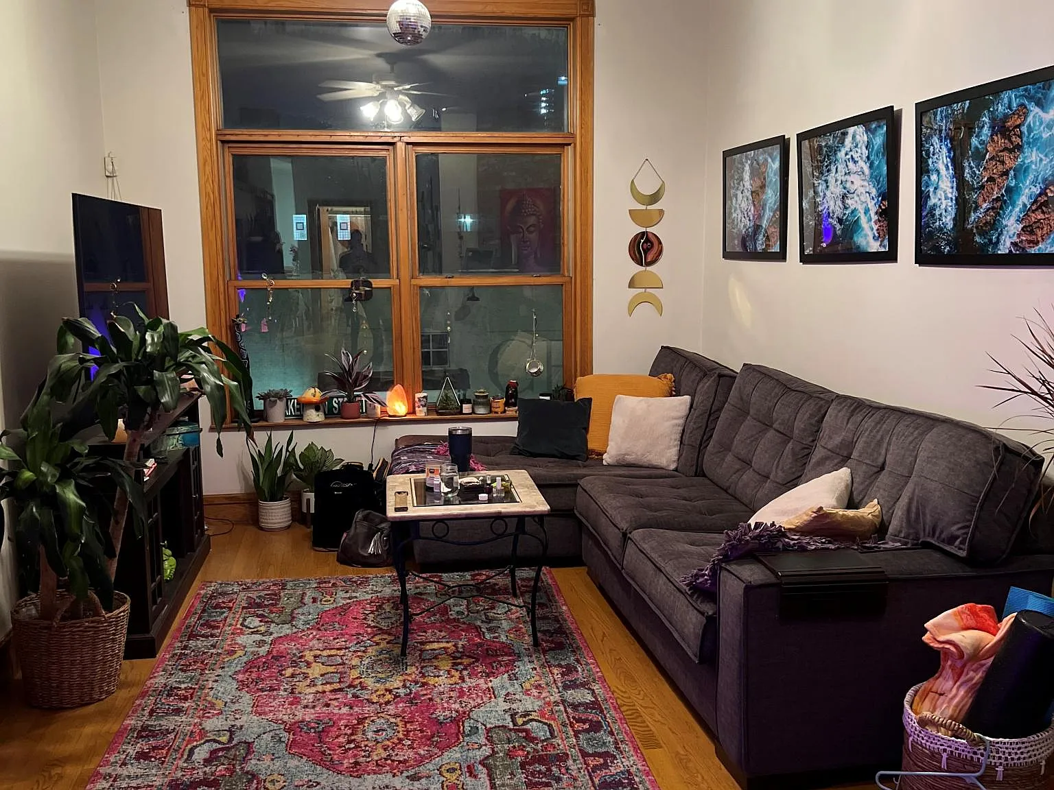 2 bed, 920 sqft, $2,565 — Photo 4