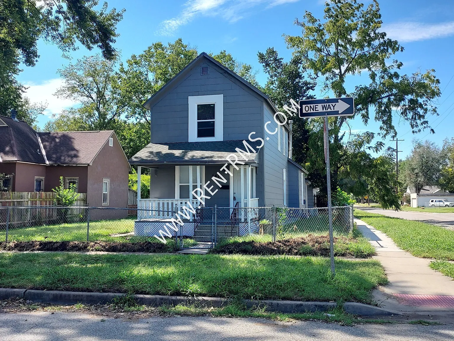 541 Ne Grattan St - 3 Bed/1.5 Bath — Photo 1