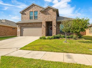 9025 Highland Orchard Dr, Fort Worth, TX 76179