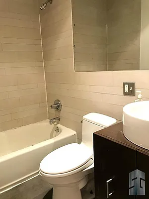 Rented by Skyline Group Real Estate | media 11