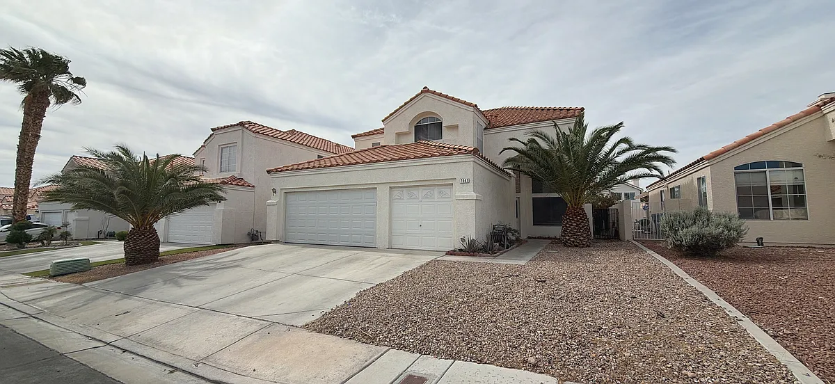 Photo 2 of 16 - 7447 Tamarind Ave - Las Vegas, NV Building Photo - 7447 Tamarind Ave