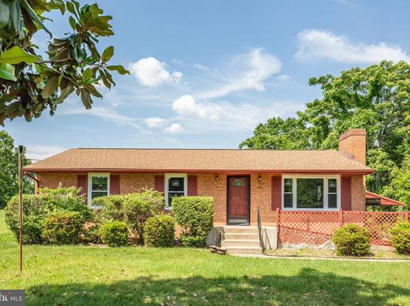 484 Truslow Rd, Fredericksburg, VA 22405