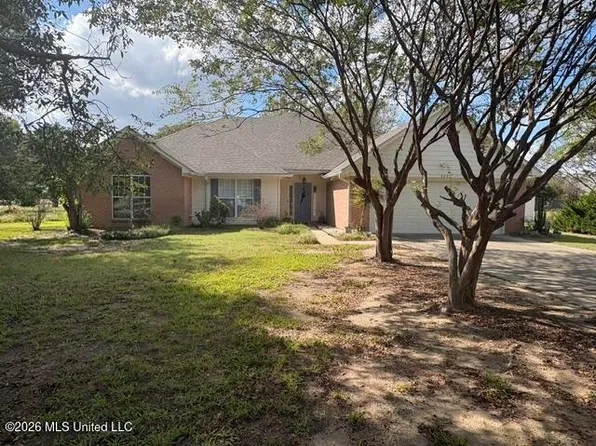 203 Shaw Cv, Clarksdale, MS 38614