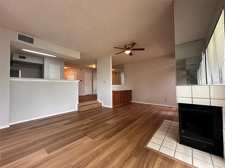 3416 Country Club Dr W #123 — Photo 2