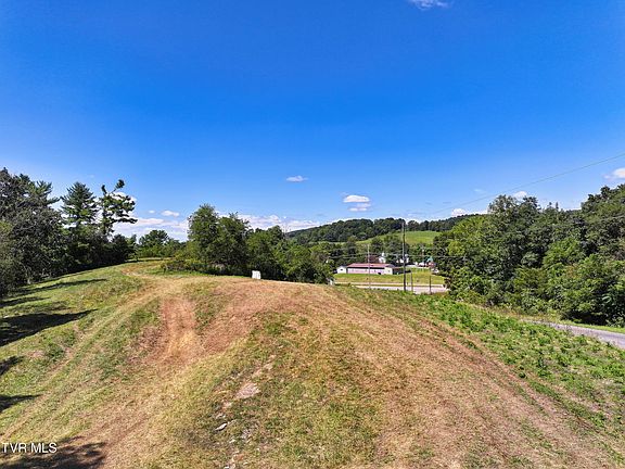 5th image of Willow Springs Rd