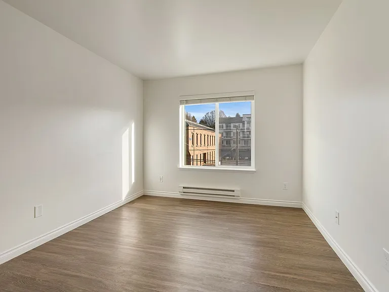 Remi Apartments — Photo 36