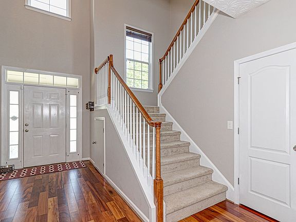 4th image of 7934 Green Glen Dr