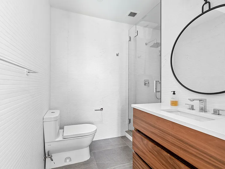 112 Fleet Pl #12A — Photo 11