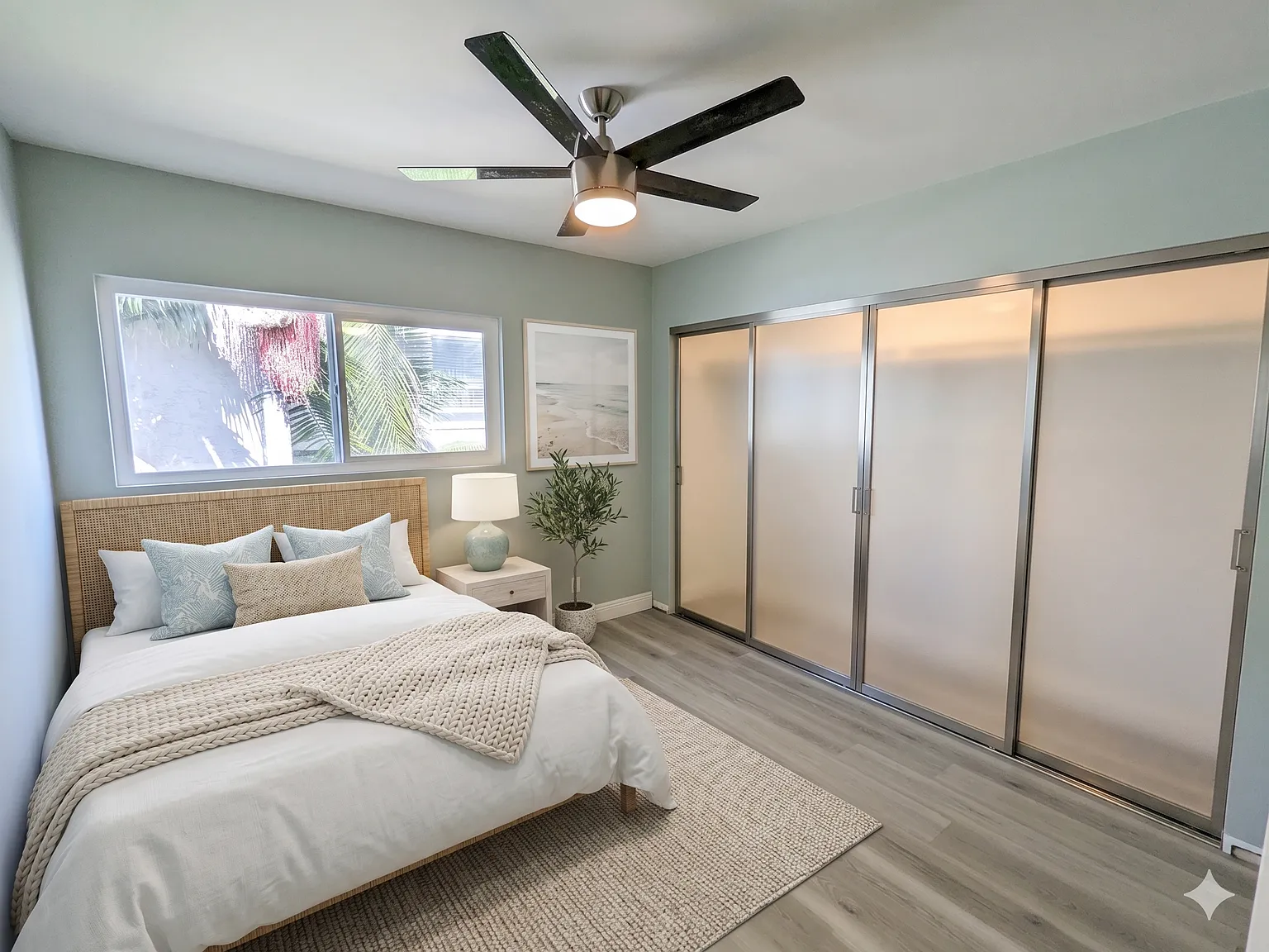 219 Loma Ave — Photo 4