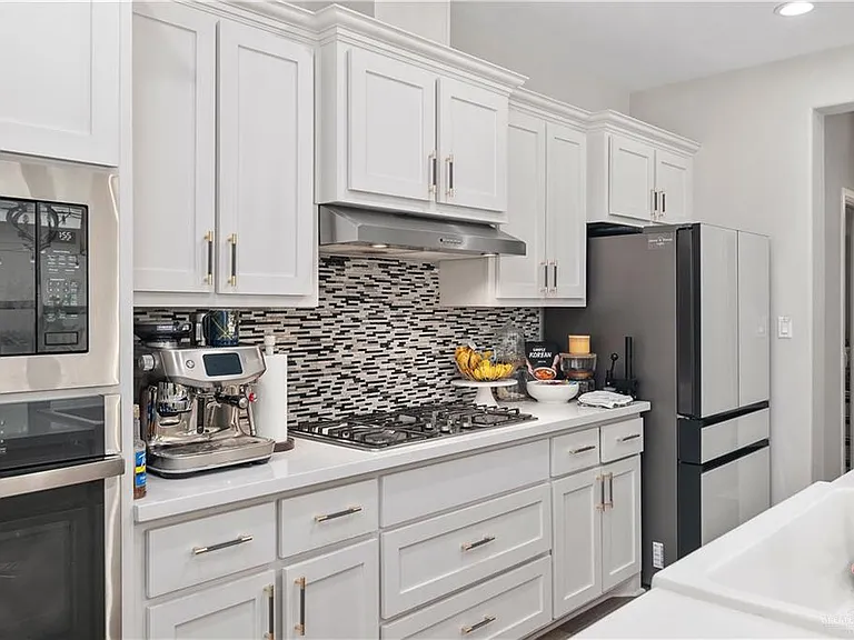 1305 Xavier Ave — Photo 14