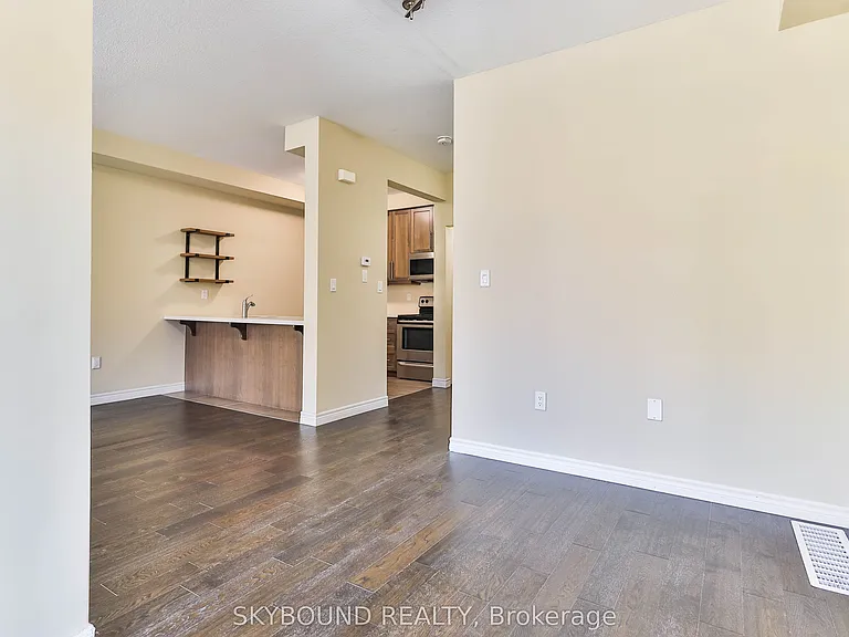 2 Egleston Ln — Photo 8
