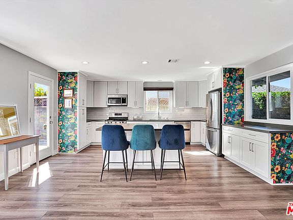 2nd image of 8008 McLaren Ave