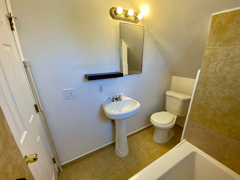 2912 Logan Ave #3 — Photo 7