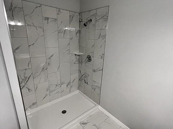 5th image of 835 N Stella Ave #835