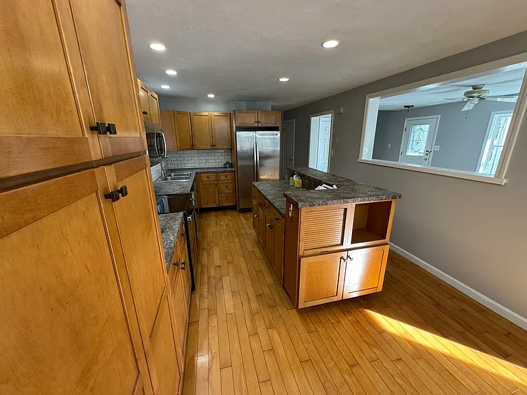 54 Goddard Memorial Dr — Photo 4