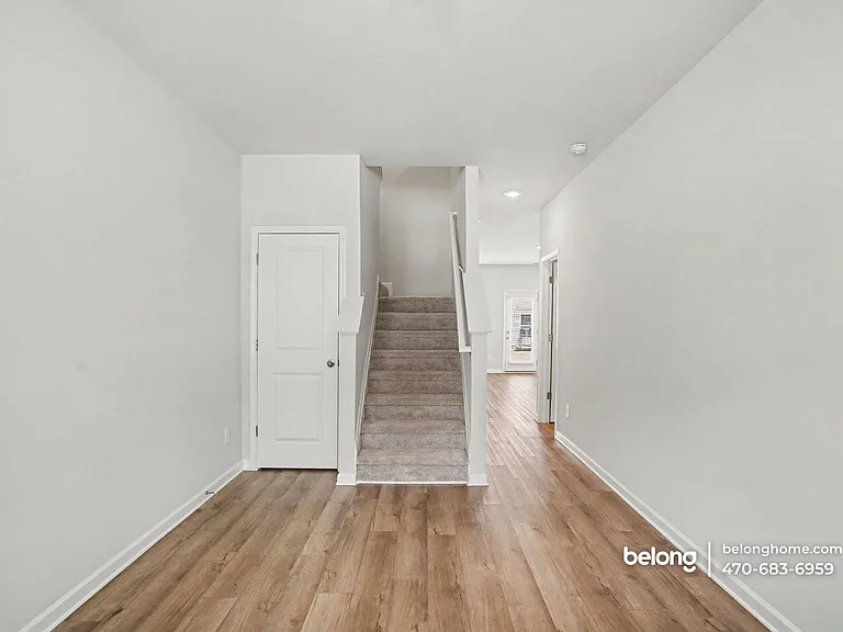 348 Navigator Ln — Photo 5