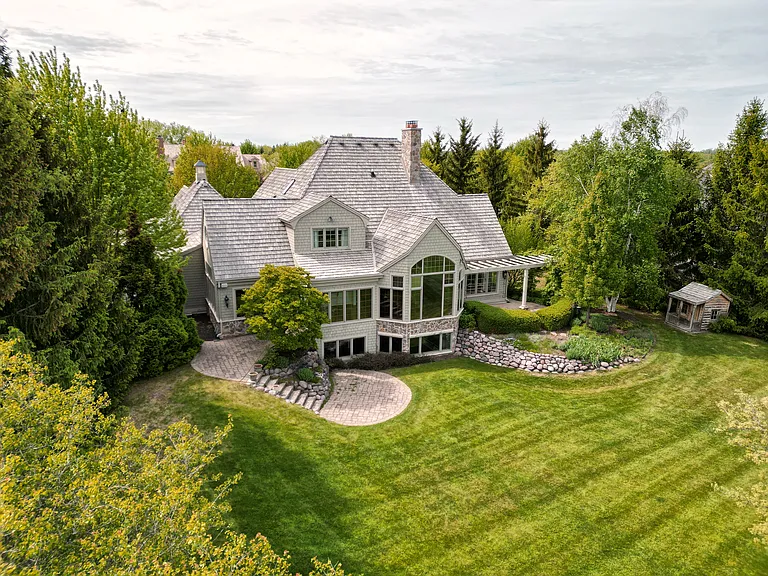 11560 N Canterbury Dr — Photo 48