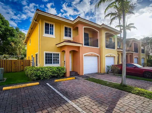 330 SW 2nd Ave APT 12, Hallandale, FL 33009