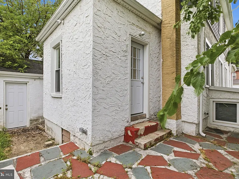 820 Greenhill Rd — Photo 31