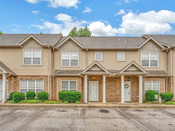 8 Amity Ln, Greenville, SC 29609