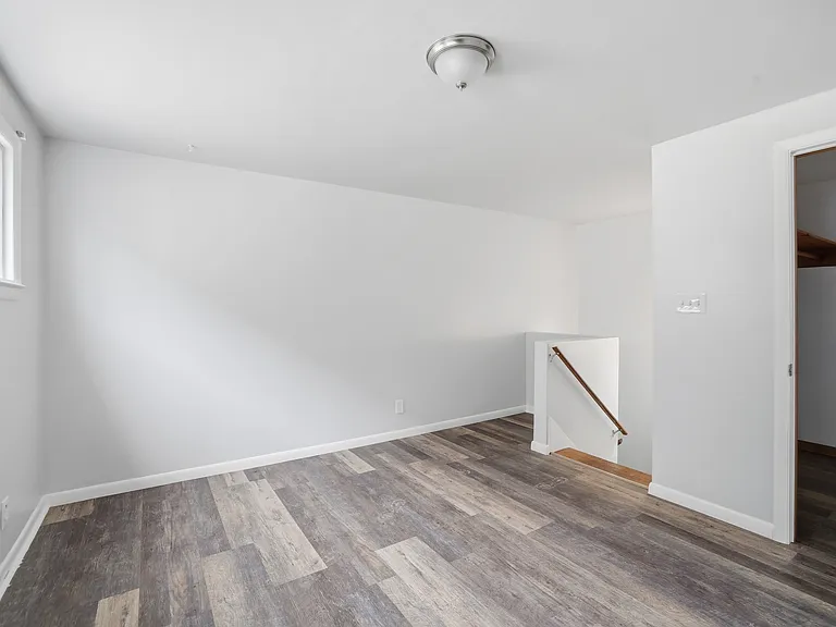 1017 E Pearson St — Photo 4