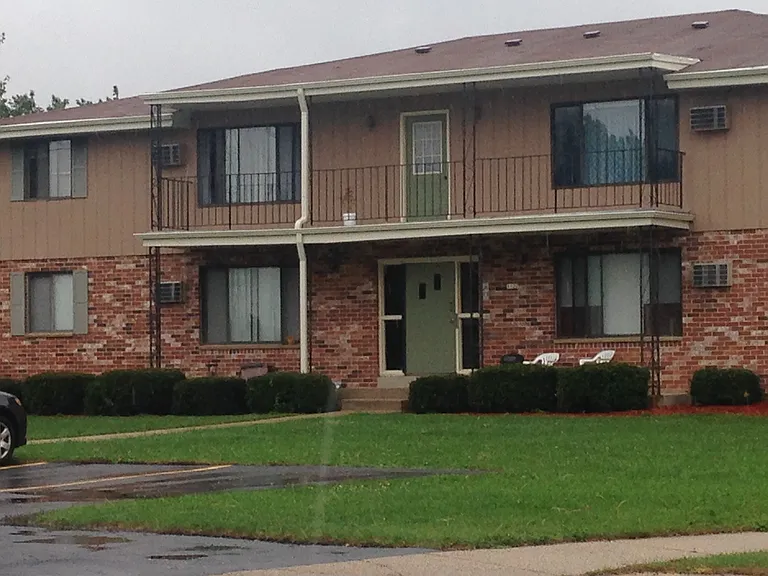 1122 Fleetfoot Dr #4 — Photo 2
