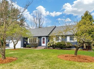 6 Percheron Rd, Chelmsford, MA 01824