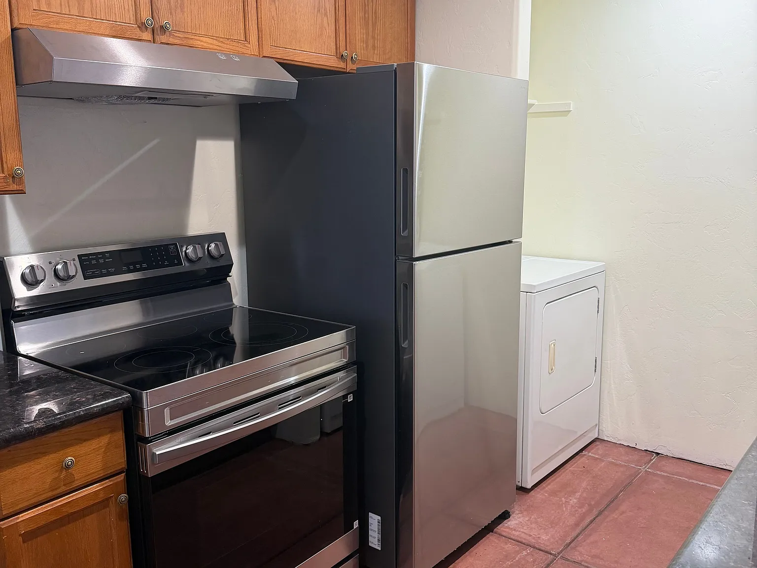 2 bed, 2.0 bath, 1100 sqft, $1,650 — Photo 4