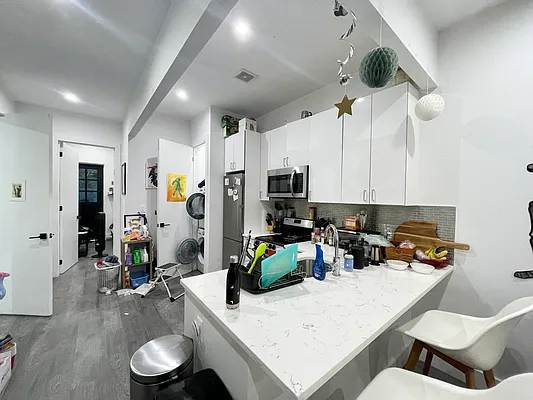 Rented by Ink Realty Services LLC | media 28