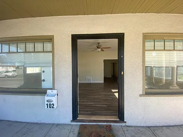 102 Broadway St — Photo 4