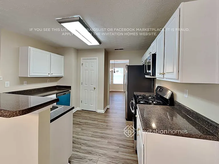 609 Michael Cir — Photo 8
