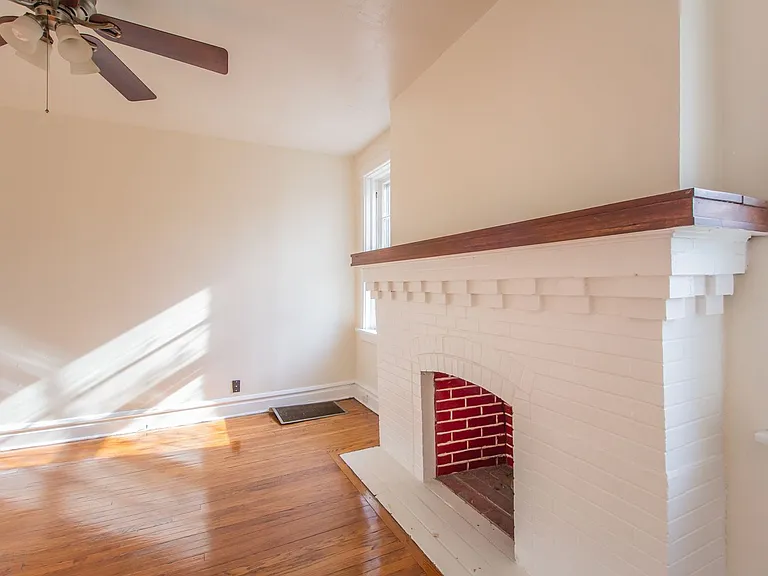 (220) 1140 Ursula Ave — Photo 5