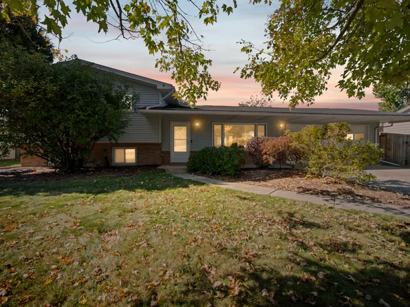 503 N Walker St, Capac, MI 48014