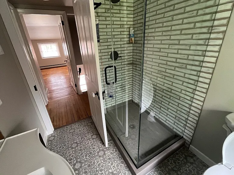 72 Howard Ave — Photo 10