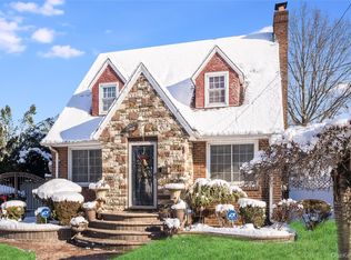 122 Hamilton Road Road, Hempstead, NY 11550