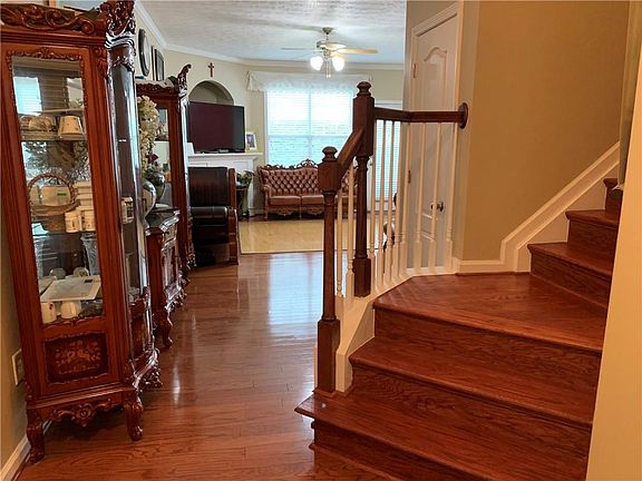 2nd image of 1958 Woodland Park Cir