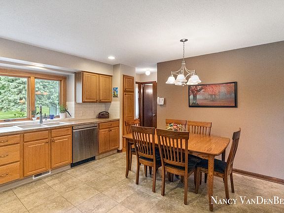 5th image of 2857 Autumn Ct