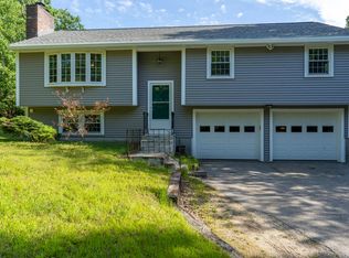 31 Woodhawk Way, Litchfield, NH 03052