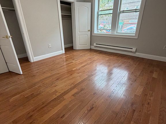 3rd image of 6615 Broadway APT A1