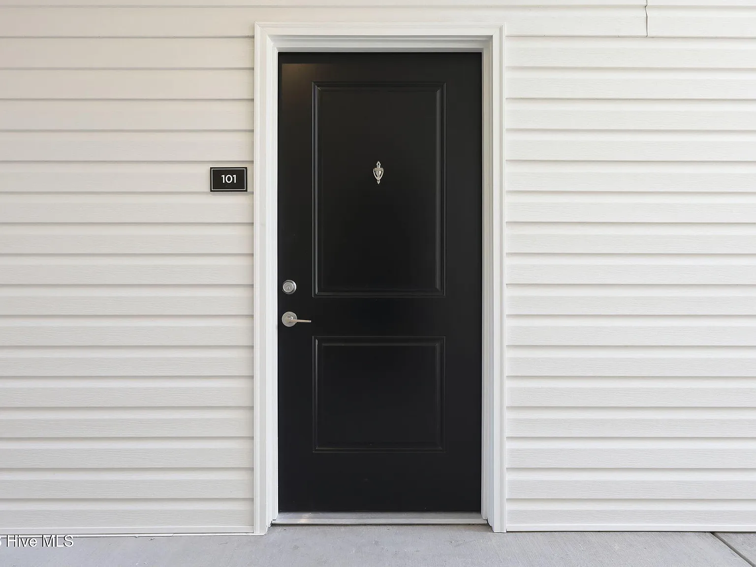 2 bed, 2.0 bath, $1,550 — Photo 2