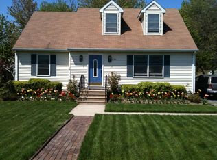 2743 Cecil Dr, Chester, MD 21619