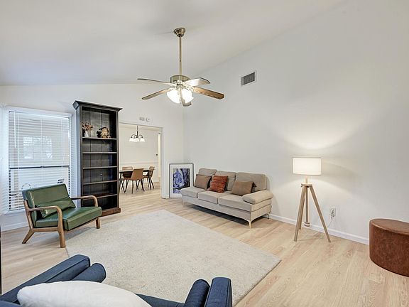 5th image of 8610 Croydon Loop