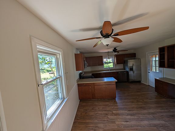 4th image of 1749 Margaret Ave SE