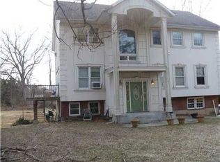 41 S Parker Dr, Monsey, NY 10952
