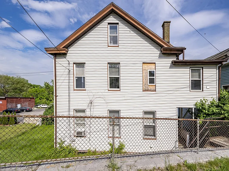 338 Saratoga St #2 — Photo 25