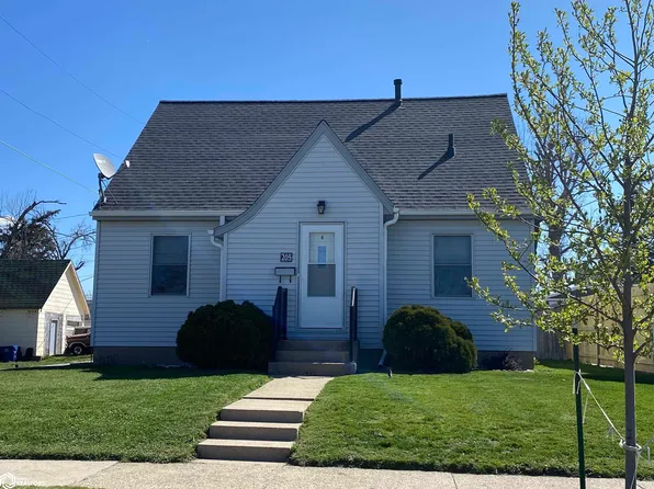 205 N 4th St, Marshalltown, IA 50158