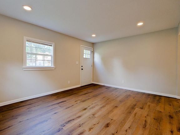 5th image of 710 Prospect Ave