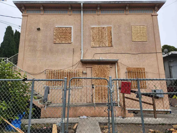 1226 73rd Ave, Oakland, CA 94621