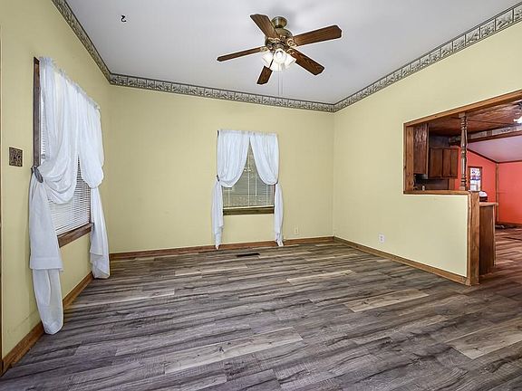 5th image of 124 Gould St