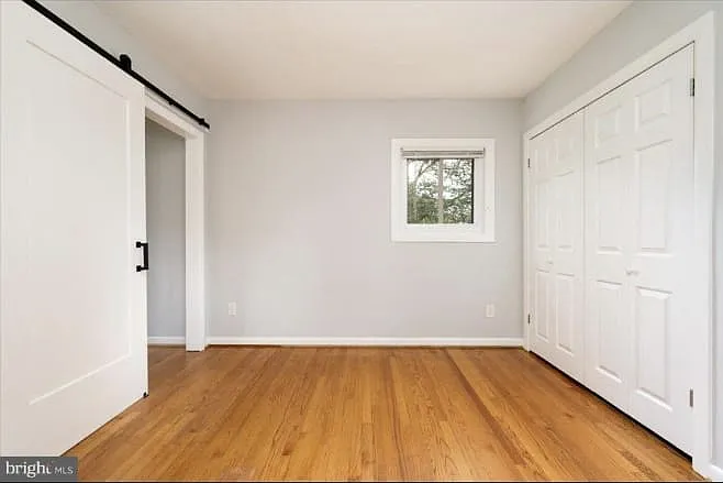 5 bed, 2045 sqft, $3,489 — Photo 4